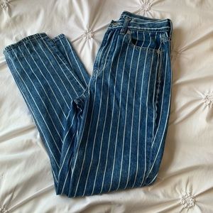 American Eagle Mom Jean